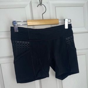 Lululemon run shorty shorts